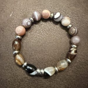 Elegent Hand Made Banded Agate Bracelet